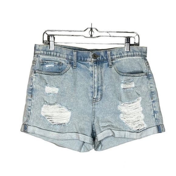 SO Pants - SO high rise light wash distressed frayed vintage stretch curvy mom short 32